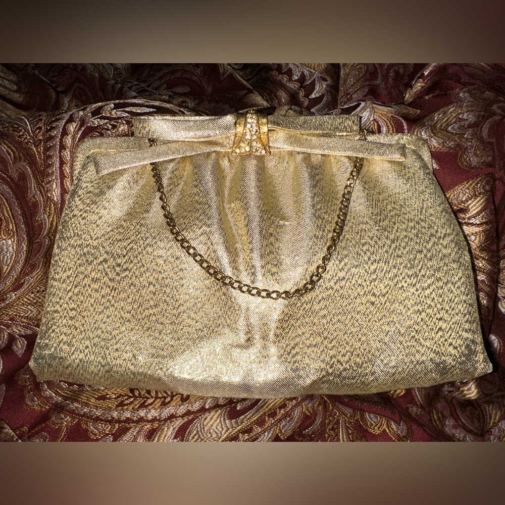 Glamorous Gold Chain Clutch